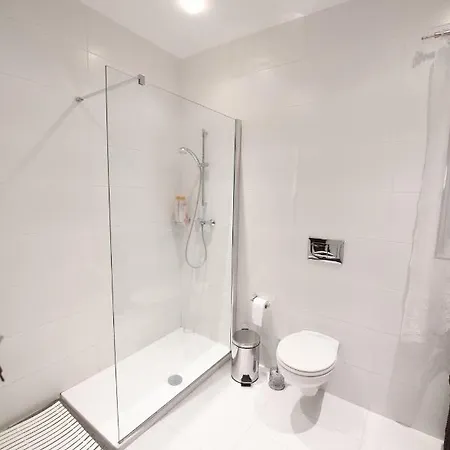 Saghtrija Luxury Daire *