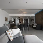 Apartment Saghtrija Luxury *