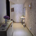 Saghtrija Luxury Apartment
