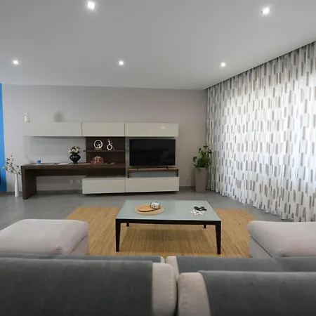 Apartment Saghtrija Luxury *